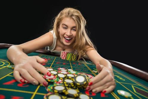 カジノ必勝法ポーカーの攻略テクニック